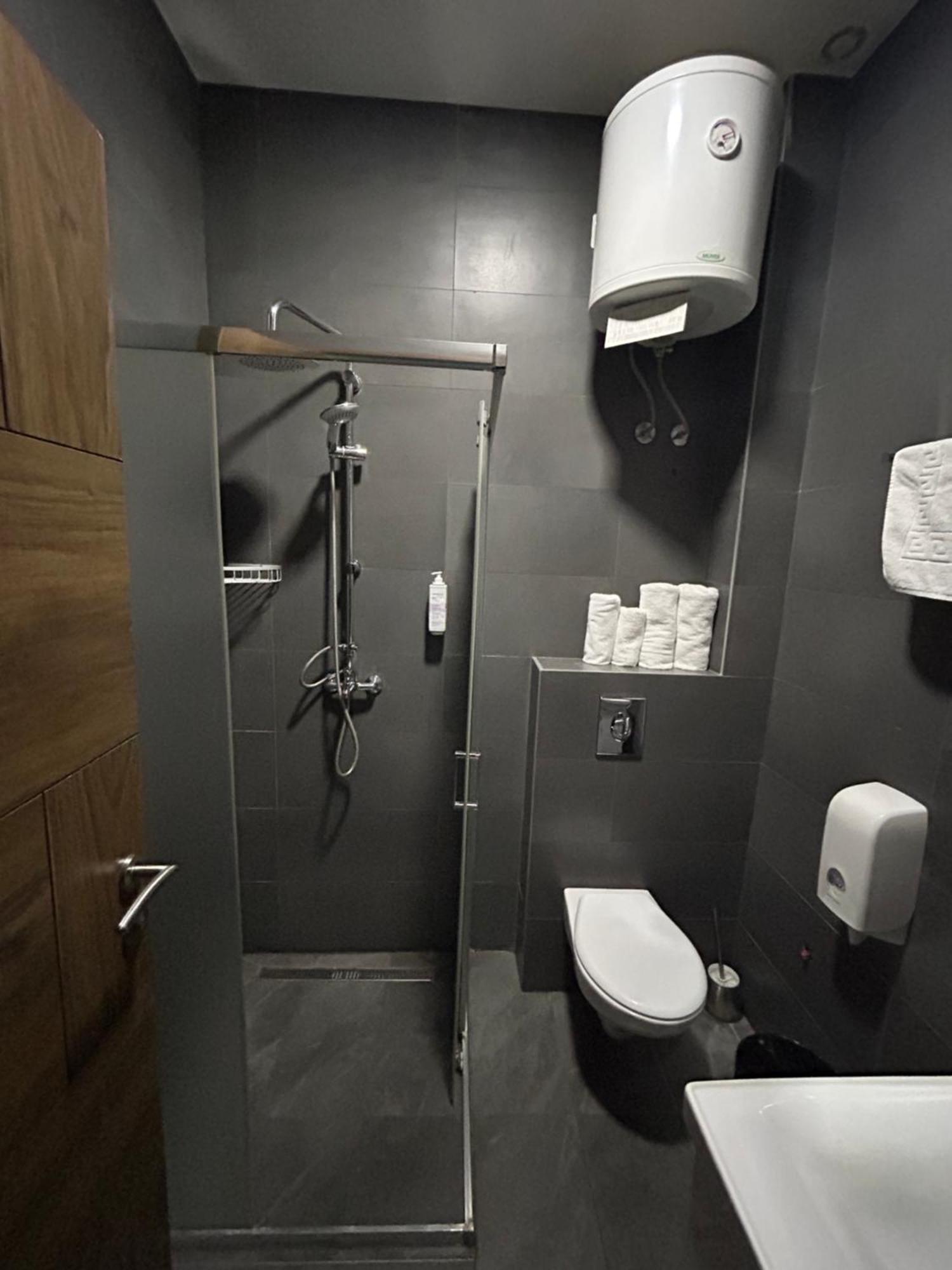 H.T Hotel Belgrad Zewnętrze zdjęcie